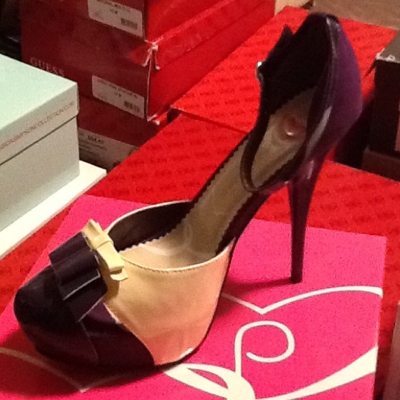 Two Tone Platform Pumps