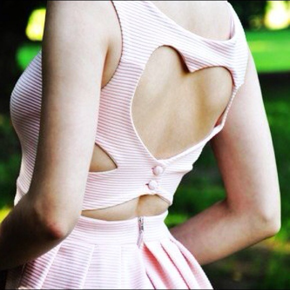 Topshop Dresses & Skirts - 💘Host Pick 8/16 💘Heart Cut Out Skater Dress Pink