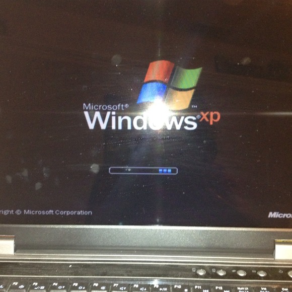 *****SOLD******Laptop computer - Picture 2 of 3