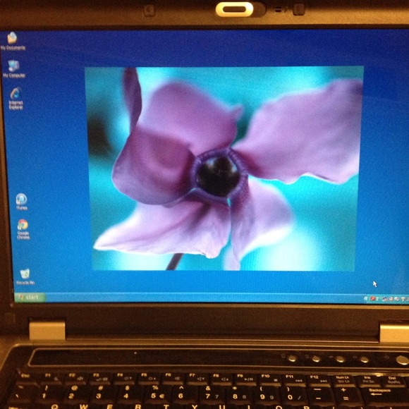 *****SOLD******Laptop computer - Picture 3 of 3