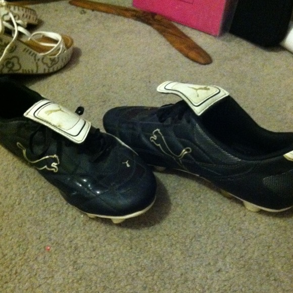 Puma Cleats - Picture 3 of 3