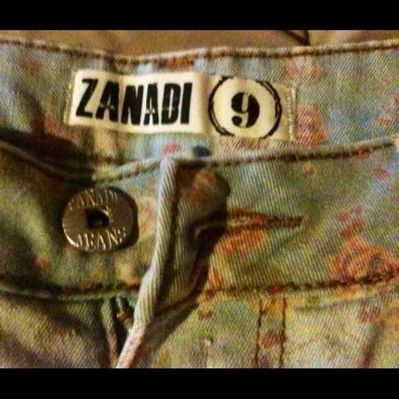 Light denim color and white with flowers all over - Picture 2 of 3