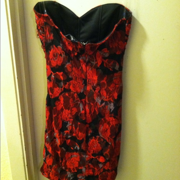 Cute Dress - Picture 2 of 2