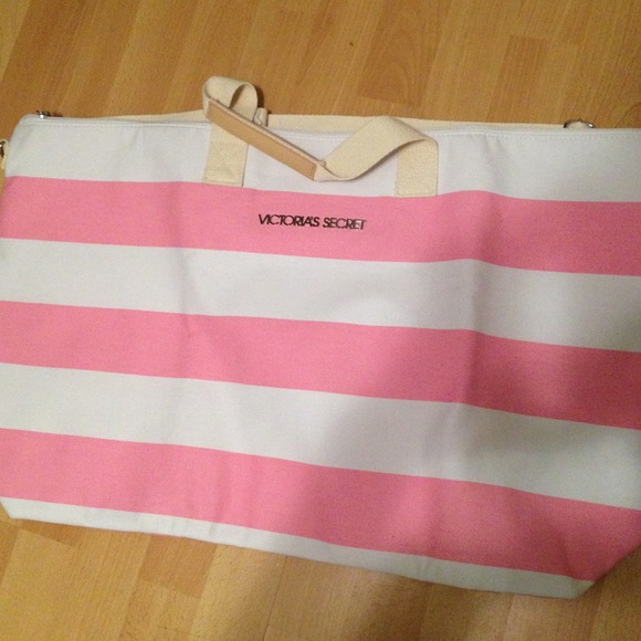 Victoria Secret duffle. $$$PRICE REDUCED