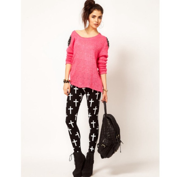 Pants - SALE❗️Cross Print Leggings😍