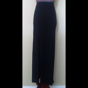 💢SOLD IN BUNDLE💢Maxi skirt