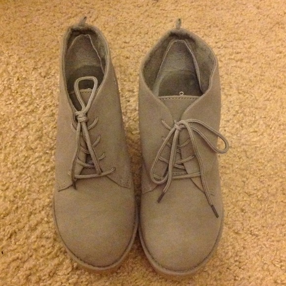 Grey wedge boots