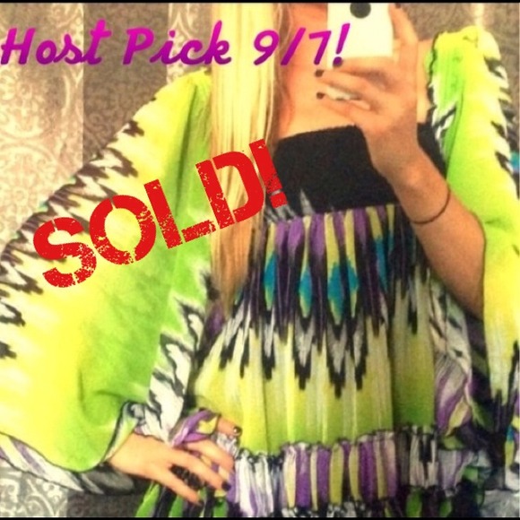 HOST PICK 9/7! BEBE 100% Silk Kimono