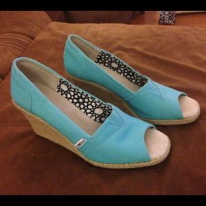 Toms Calypso Wedges Size 9