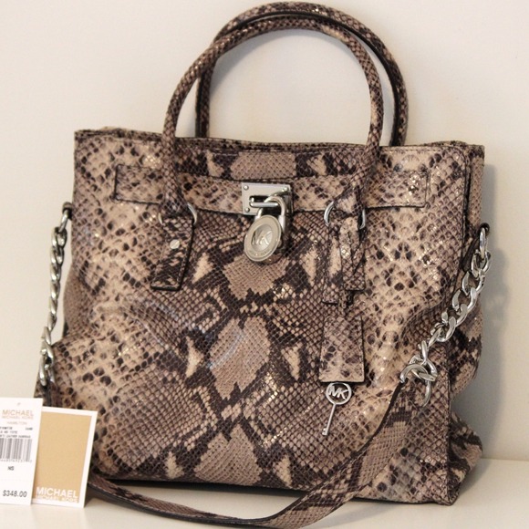 Michael Kors Handbags - 🎀HOST PICK!🎀 Authentic Michael Kors Lg. Hamilton