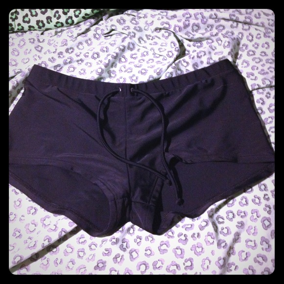 Boy short black swim bottoms