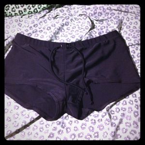 Boy short black swim bottoms