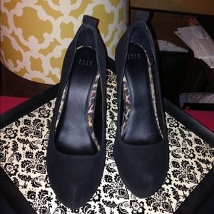Elle Black Wedges