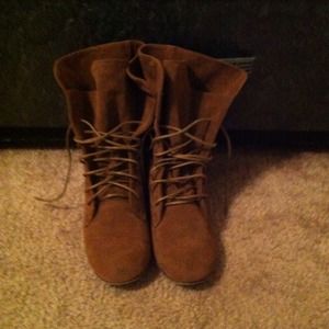 SOLD TO BRIANNACognac suede boots