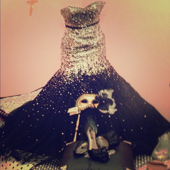 Dresses & Skirts - Sweet 16 / formal / prom/ pageant dress.