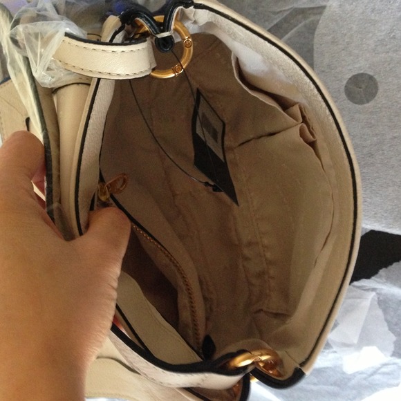 SOLD⛔️🎉8/28Host Pick🎉 MJ Percy Crossbody bag - Picture 4 of 4