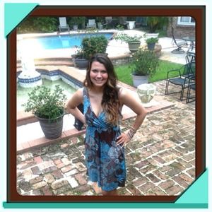 New Directions V Neck Floral Dress