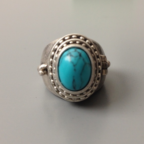 🚫🚫SOLD🚫🚫🆕JEWELMINT  Ring🆕
