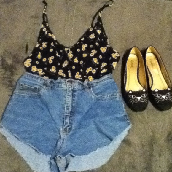 Denim high-waisted shorts