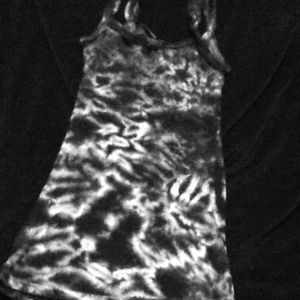 Super cute black and white tank!