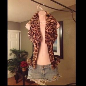 🚫SOLD🚫Guess Rabbit Fur Vest
