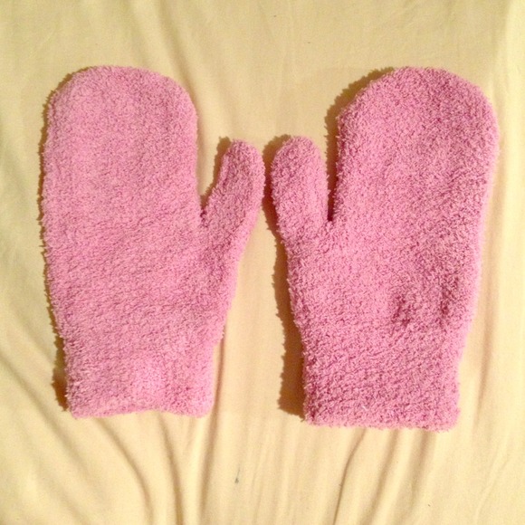 Pink-purple polyester mittens