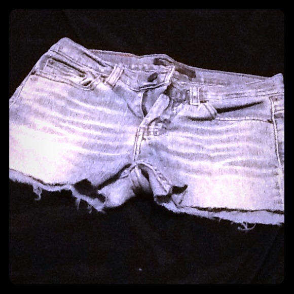 Cute American eagle shorts!