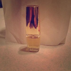 Beautiful Estée Lauder perfume