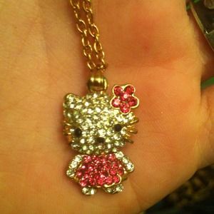 Beautiful Hello Kitty necklace