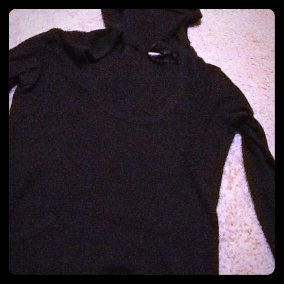 Super cute long sleeve black shirt with hood(:
