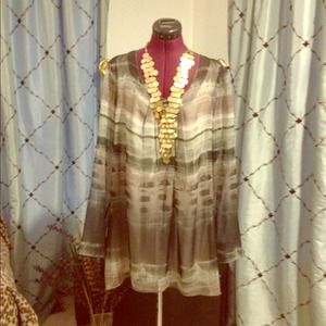 SOLD.  Simply Vera Vera Wang blouse