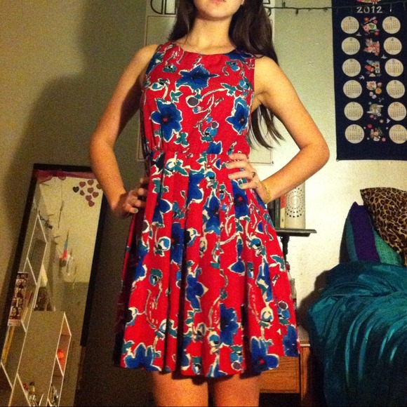 Urban Outfitters floral dress - Picture 2 of 3