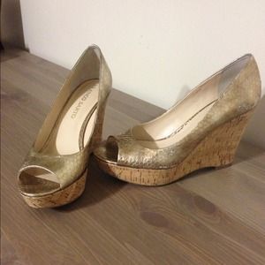 Gold wedges