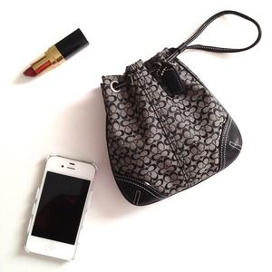 **SOLD!!** Coach Pouchette