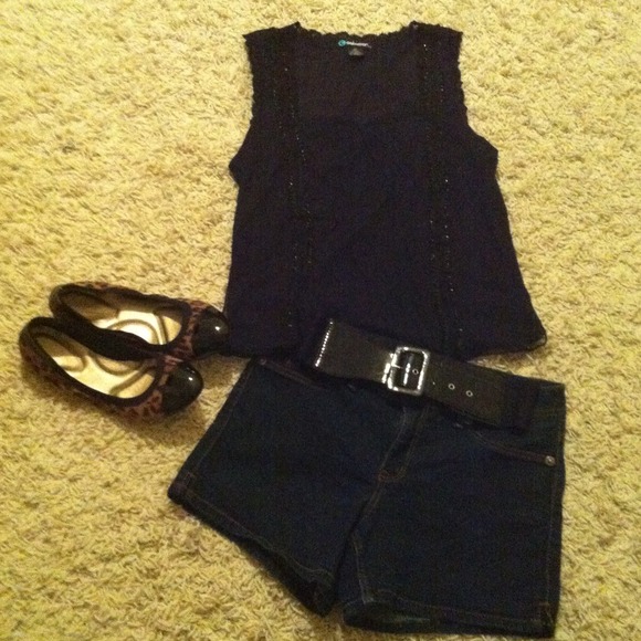 ⛔SOLD⛔Sequin detailed dress up tank top🌸
