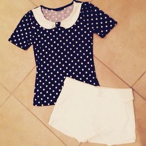 **REDUCED** Polka Dot Peter Pan Collar Top