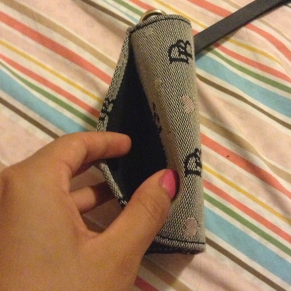 NotradesAuthenticDooneyandBourke camera/walletcase - Picture 4 of 4