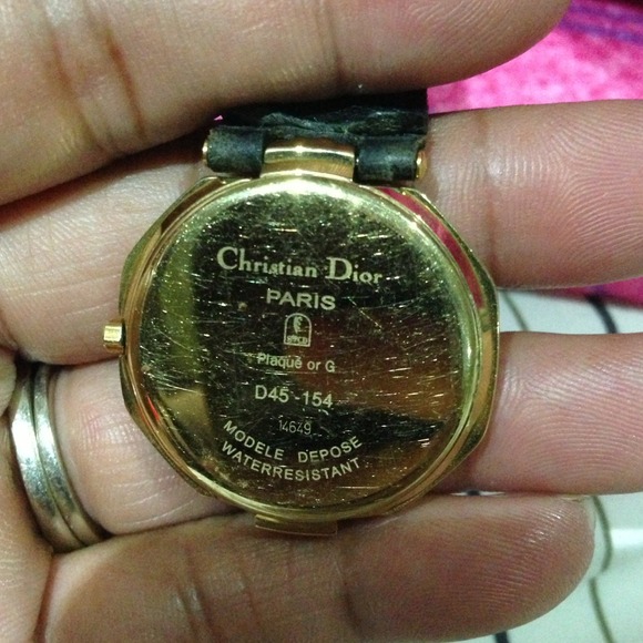 💯% Authentic CHRISTIAN DIOR WATCH😘😘 - Picture 2 of 3