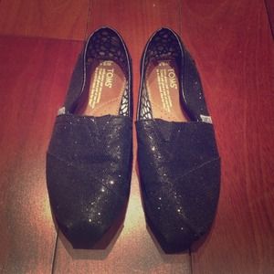 Black sequin toms