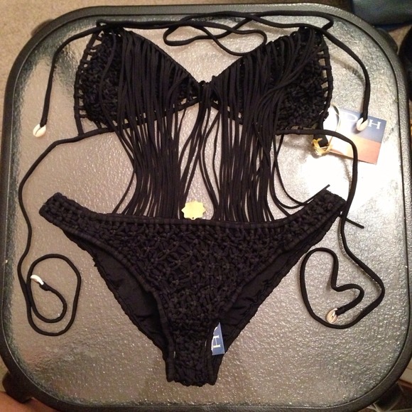 🚫SOLD🚫Indah Marjan bikini - black - Picture 3 of 3