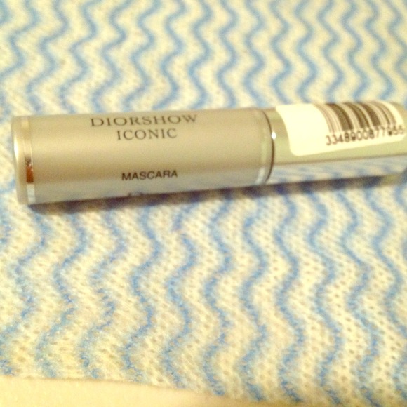 Gifted--Deluxe Size Diorshow Iconic Mascara - Picture 1 of 3