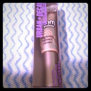 TRADED Urban Decay Cream Shadow in Midnight Rodeo