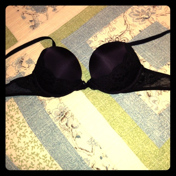 Victoria's Secret black dream angels plunge bra