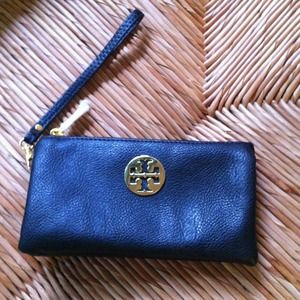 Faux tory burch clutch/wallet