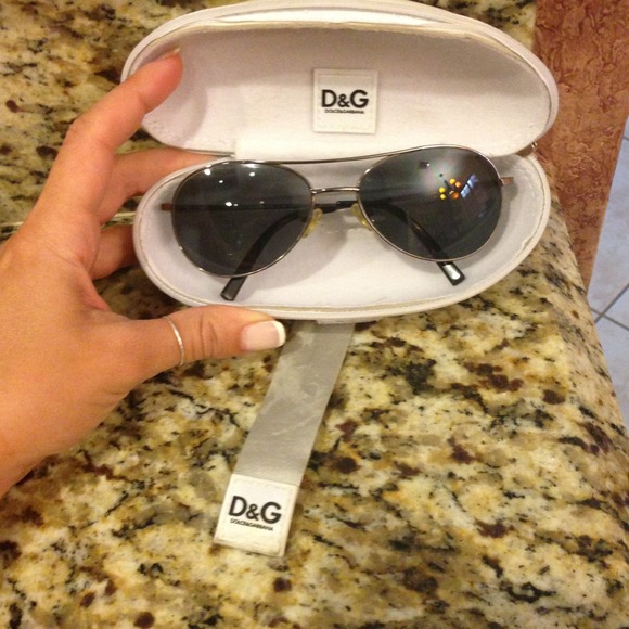 AUTHENTIC!!!Dolce and Gabbana Aviator sunglasses.