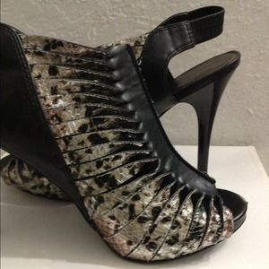 Unique beautiful heels!