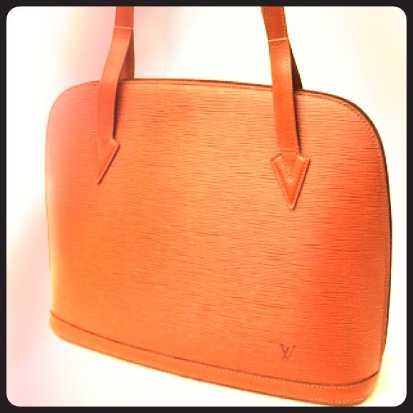 *****Reserved *****Authentic Louis Vuitton Epi