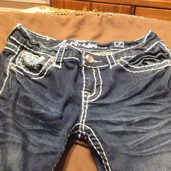 LA Idol Bling Denim Capris - Picture 2 of 3