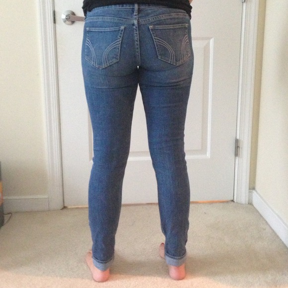 Faded dark wash Sknnies.