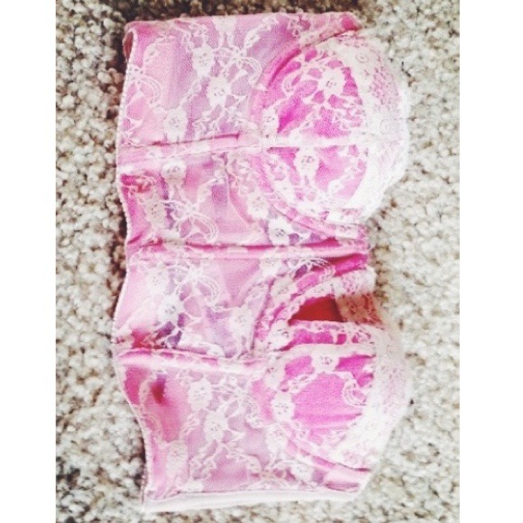 Gorgeous lace concert top 🎀